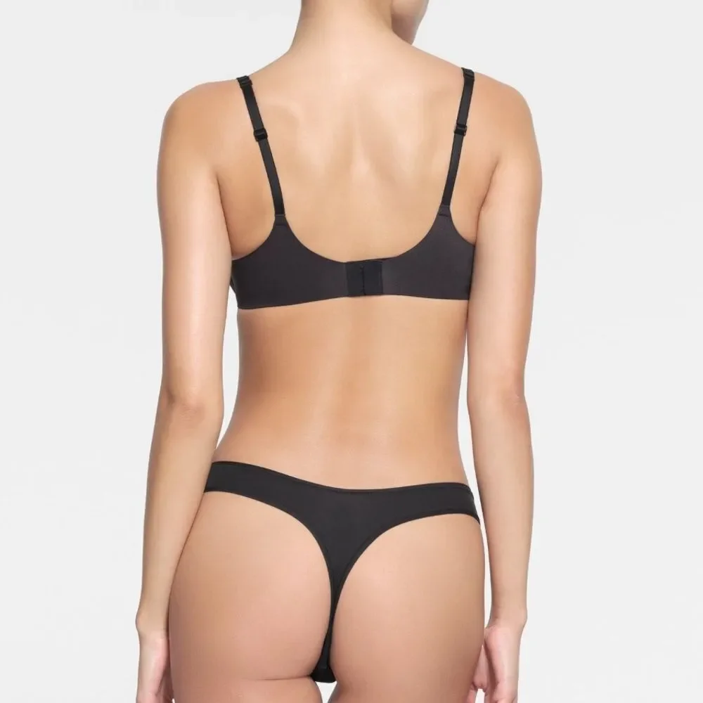 Skims Ultimate Apex Push-Up Bras
NIPPLE PUSH-UP BRA Onyx‎ 32B Nwt in packaging - Picture 5 of 8